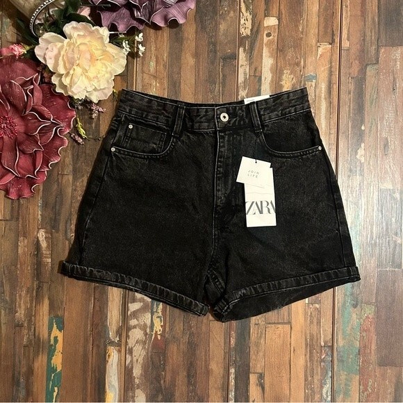 Zara Pants - ZARA NWT High Rise Rigid Mom Shorts 6